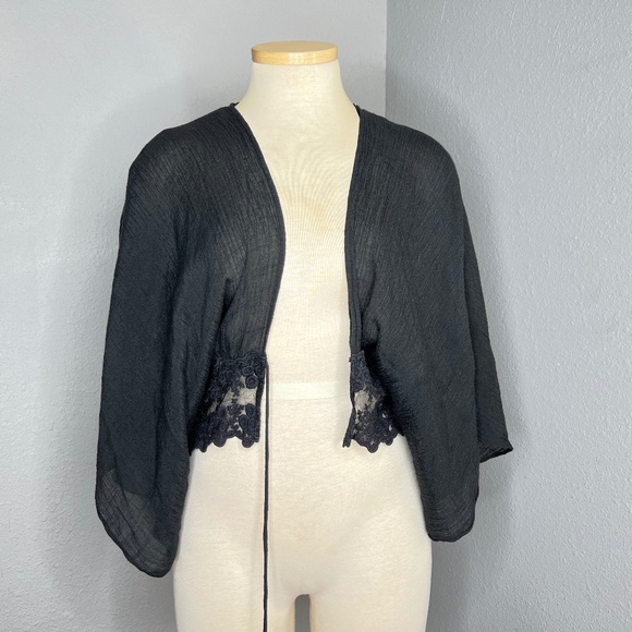 FAVLUX Other - Lace cover up